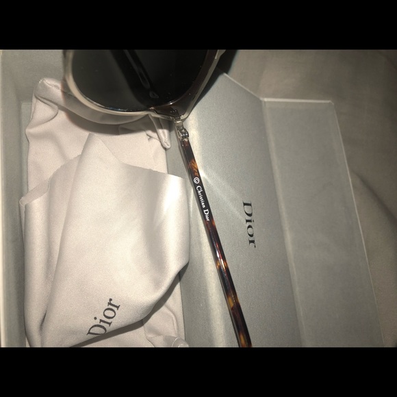 Dior Sunglasses - Picture 4 of 5